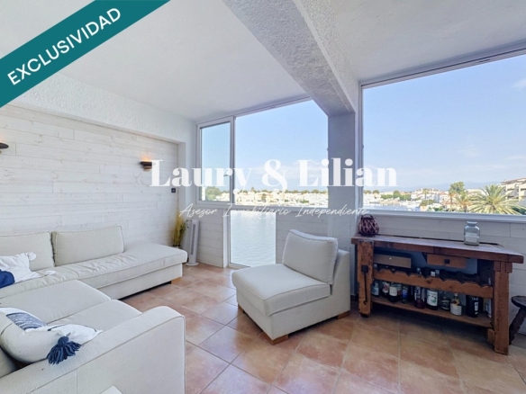 Imagen 1 de Apartamento de 3 dormitorios con piscina en el lago Sant Maurici