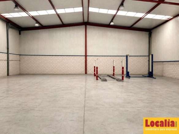 Imagen 3 de Nave Industrial en venta en Cartes de 1328 m2
