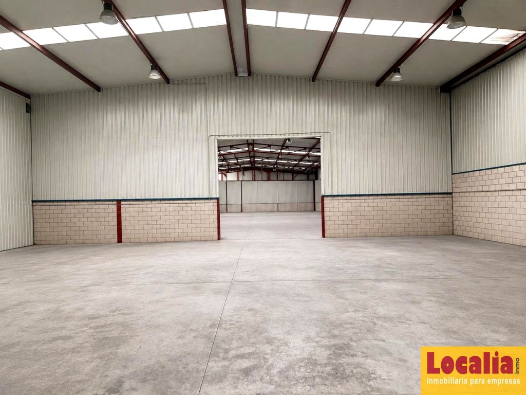 Imagen 1 de Nave Industrial en venta en Cartes de 1328 m2