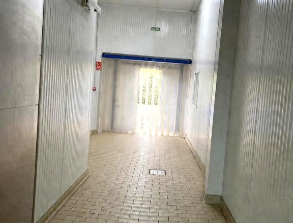 Imagen 2 de NAVE INDUSTRIAL CON INSTALACIONES FRIGORIFICAS CARTES