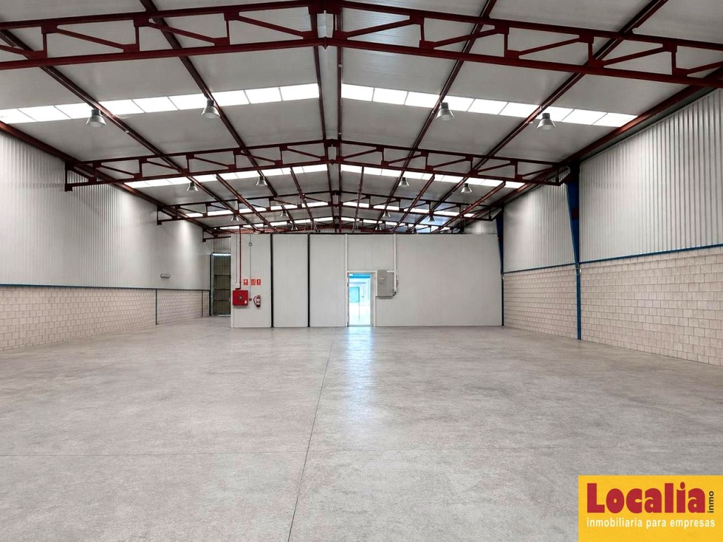 Imagen 1 de NAVE INDUSTRIAL CON INSTALACIONES FRIGORIFICAS CARTES