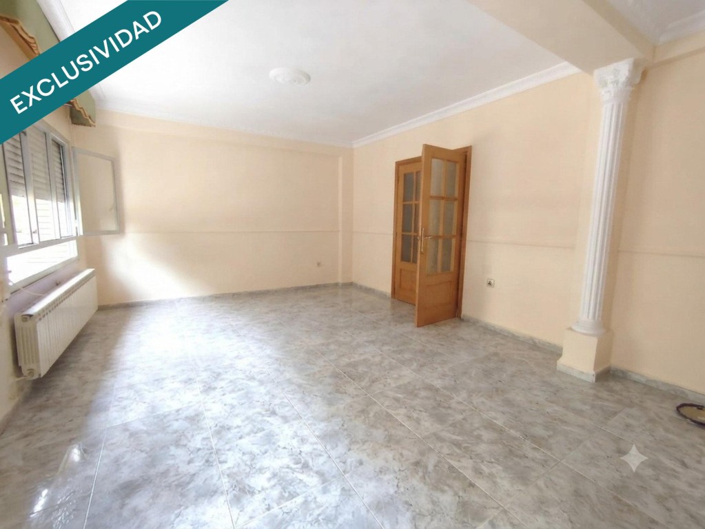 Imagen 2 de Piso con gran potencial en excelente ubicación – Ideal para vivir o invertir