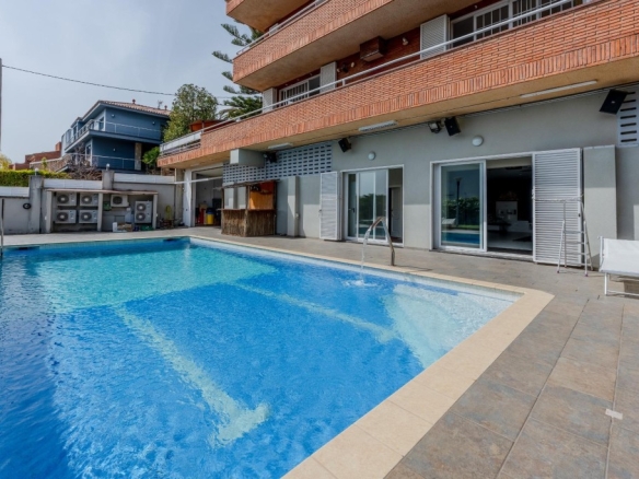 Imagen 2 de Casa o chalet independiente en venta en calle de les Alzines