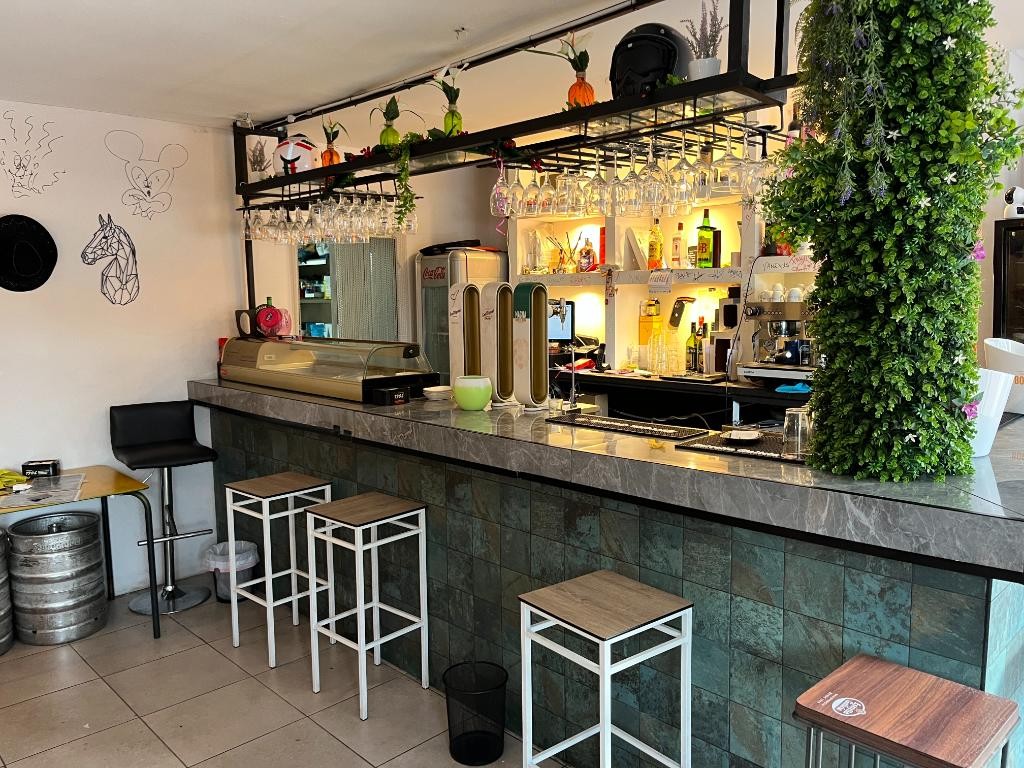 Imagen 1 de Local comercial en Alquiler en Madrid Madrid CHAMARTIN