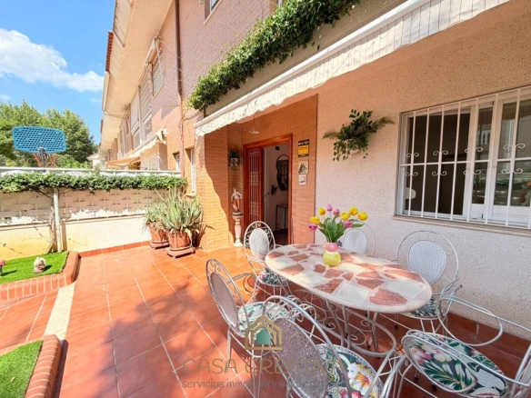 GARAJE Y 5 DORMITORIOS – 483.000 €