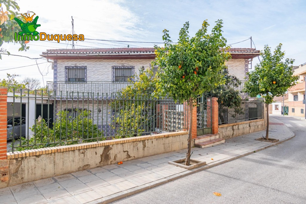 Imagen 2 de Chalet en La Vega de Granada. Con parcela de 921 m2