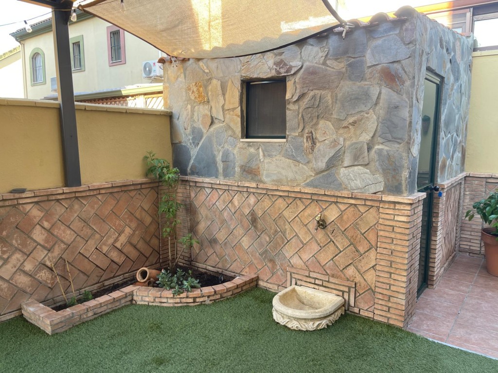 Imagen 4 de Casa-Chalet en Venta en Dos Hermanas Sevilla MONTEQUINTO