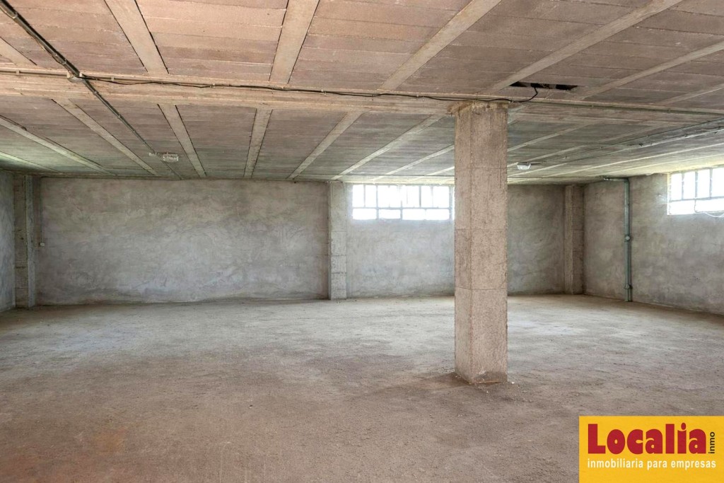 Imagen 4 de Chalet individual con garaje en venta en Reocín