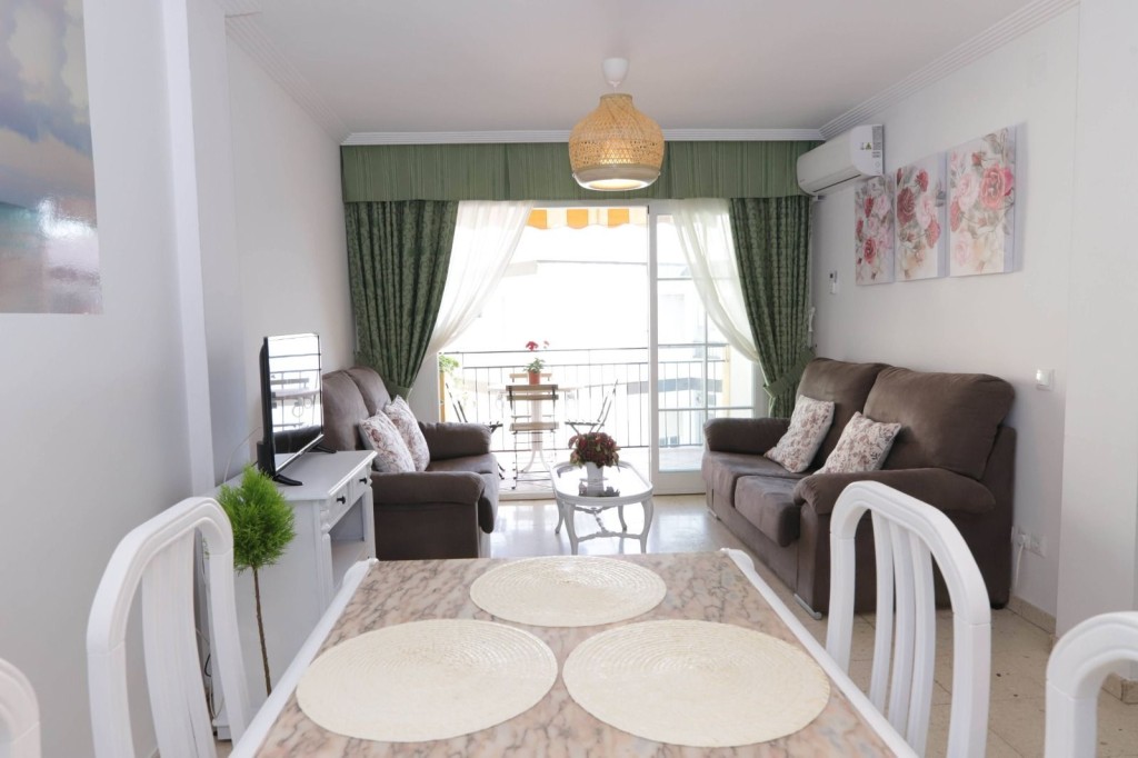 Imagen 2 de Piso en Venta en Rincon De La Victoria Málaga