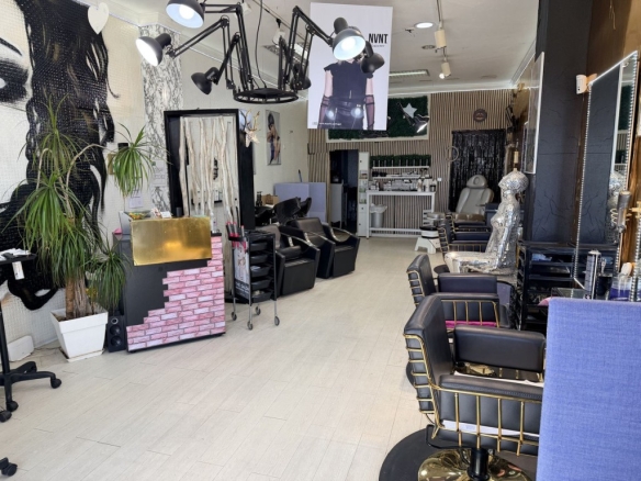 Imagen 4 de Local comercial en Venta en Benalmadena Málaga