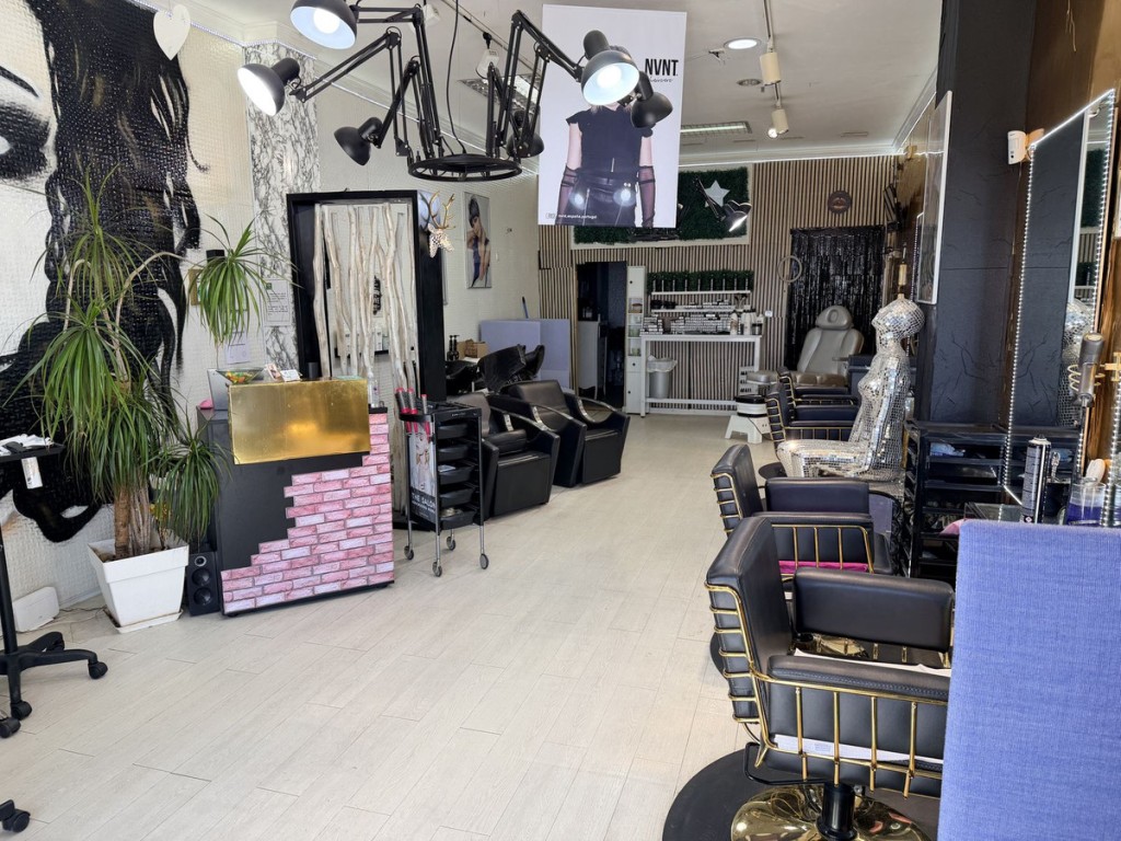 Imagen 4 de Local comercial en Venta en Benalmadena Málaga