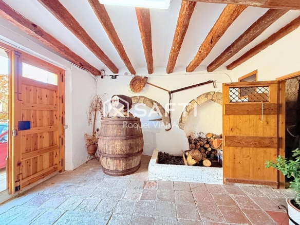 Imagen 2 de No es una casa más. Es una vivienda de 1880 con carácter.