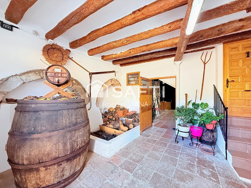 Imagen 1 de No es una casa más. Es una vivienda de 1880 con carácter.