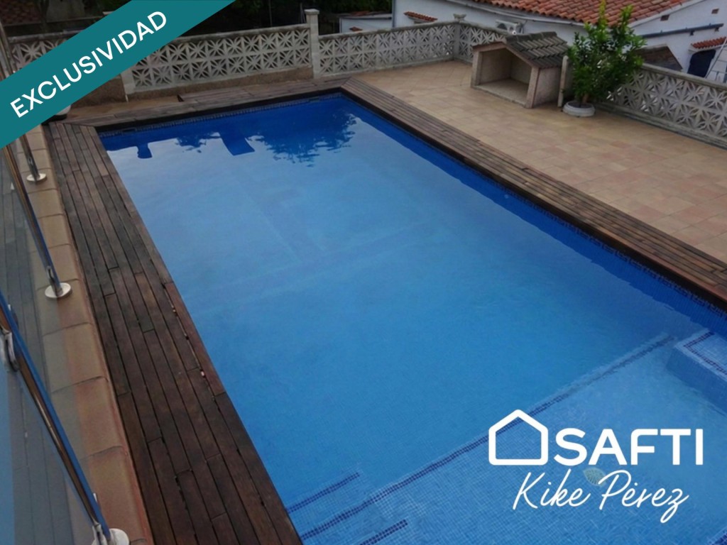 Imagen 2 de Gran piscina de 50 m² y dos plantas para disfrutar