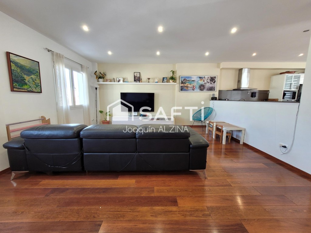 Imagen 1 de Dúplex en 1ª altura con terraza en Ciutadella