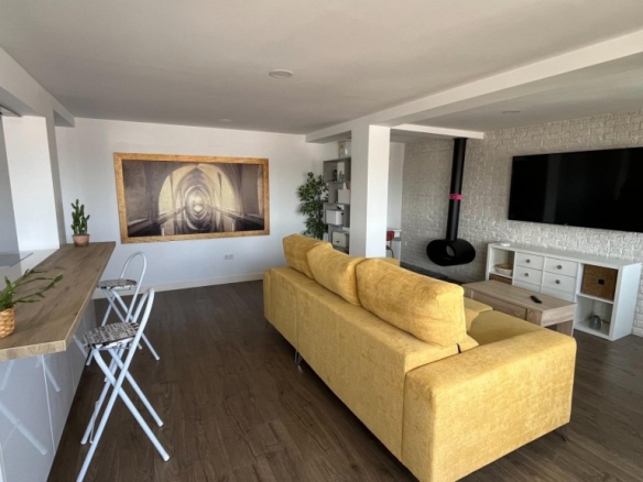 Imagen 1 de Preciosa vivienda en alquiler en Avión Cuatro Vientos