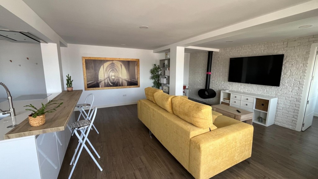 Imagen 1 de Preciosa vivienda en alquiler en Avión Cuatro Vientos