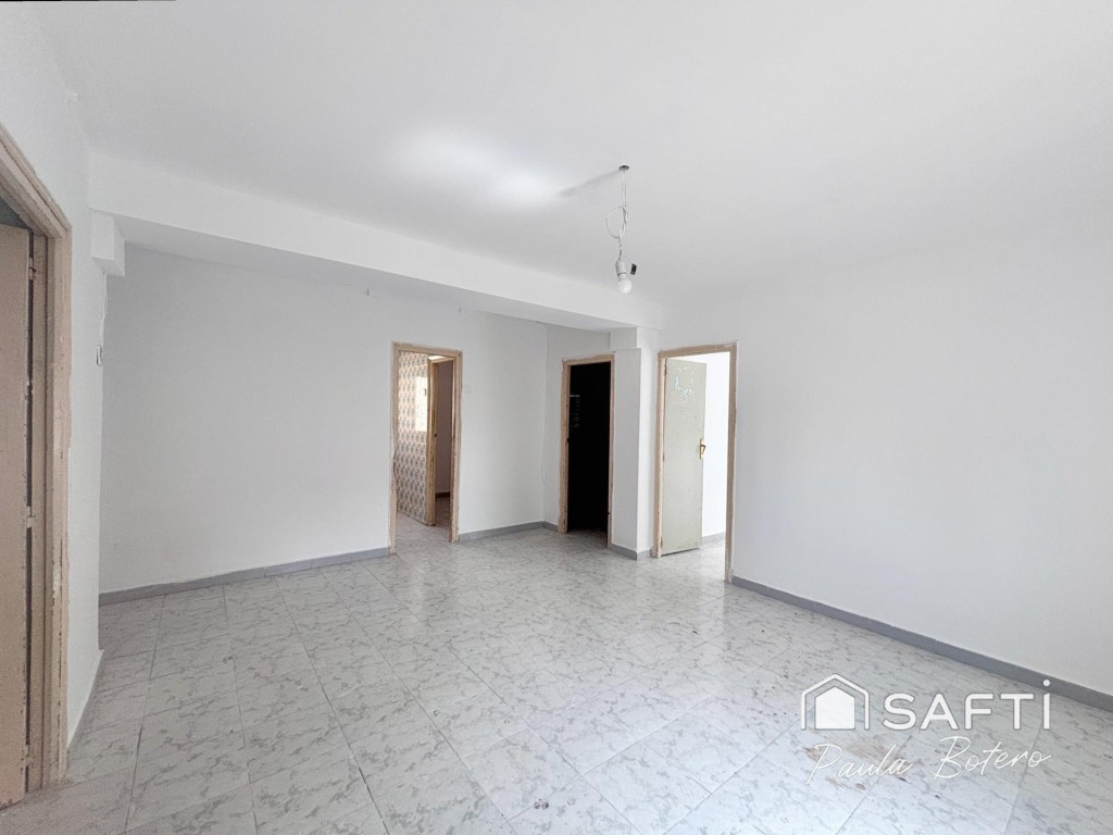 piso con gran potencial para reformar en el Barrio Masia Nova