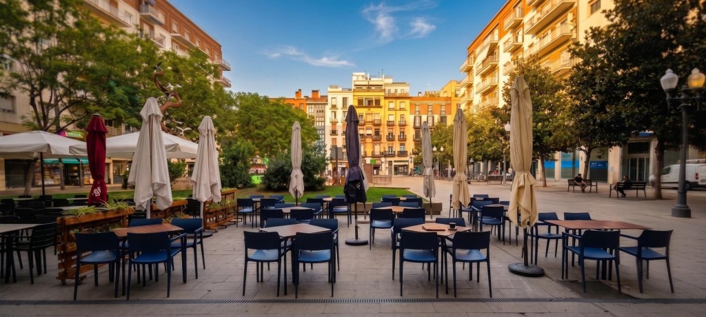 Imagen 1 de OPORTUNIDAD ÚNICA: Traspaso de Restaurante Emblemático en Pleno Rendimiento – Eixample