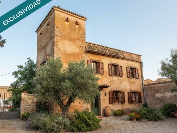 Imagen 1 de ¡Crea la casa de tus sueños! Gran propiedad con terreno y vistas al Pirineo en Torres de Barbués