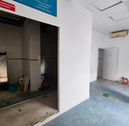 Imagen 1 de VENTA DE LOCAL COMERCIAL EN EL CENTRO DE ESTEPONA