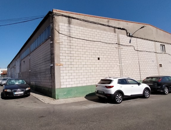 Imagen 4 de Nave industrial en Venta en Santovenia De Pisuerga Valladolid