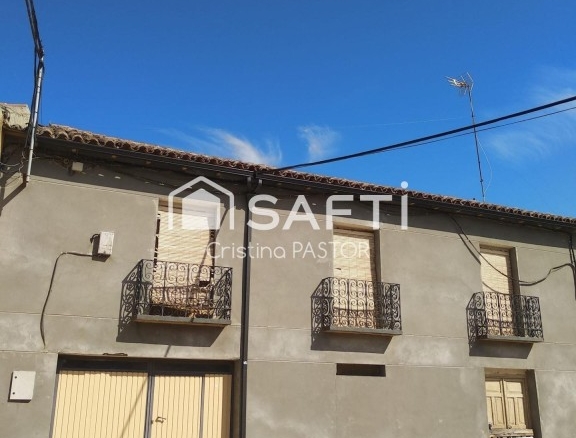 Imagen 1 de Casa con negocio y patio en Valdunquillo