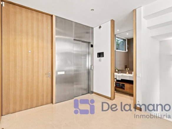 Imagen 4 de CHALET DE LUJO EN ZONA SEGURA Y EXCLUSIVA DE MADRID