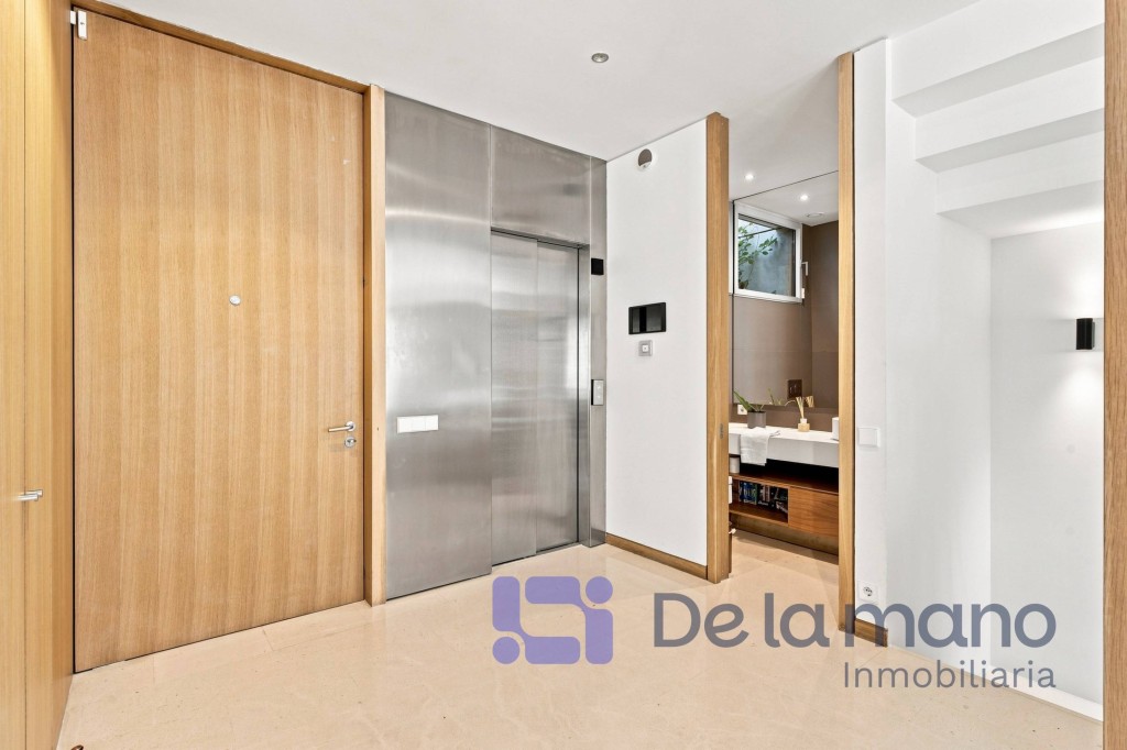 Imagen 4 de CHALET DE LUJO EN ZONA SEGURA Y EXCLUSIVA DE MADRID