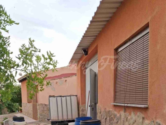 Imagen 1 de Casa de campo-Masía en Venta en Casas De Ibañez Alicante