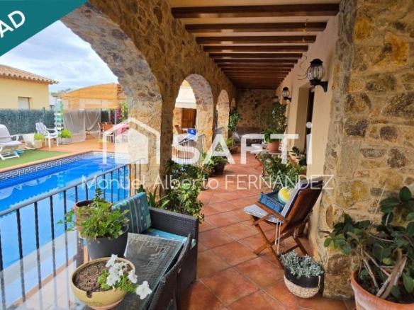 Imagen 2 de Una gran casa con carácter propio en Residencial Blanes
