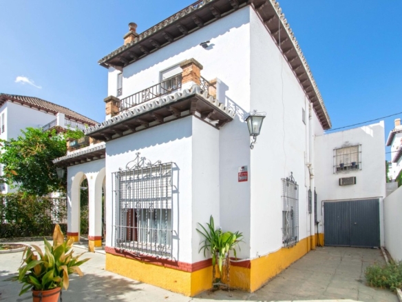 Imagen 4 de Exclusivo chalet independiente con apartamento privado en Heliópolis