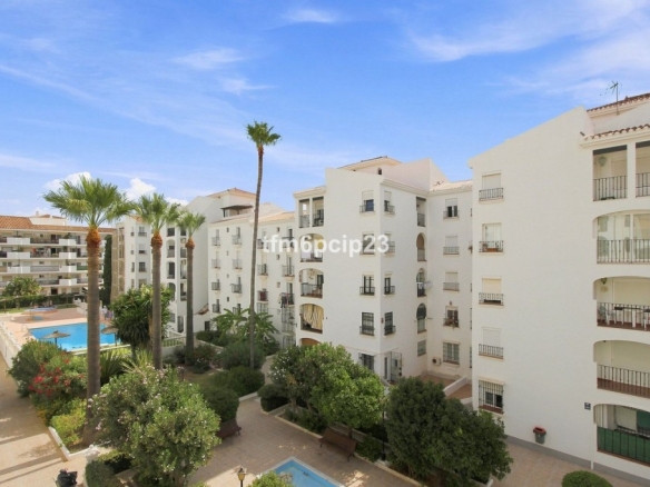 Imagen 3 de Apartamento en Venta en San Luis De Sabinillas Málaga