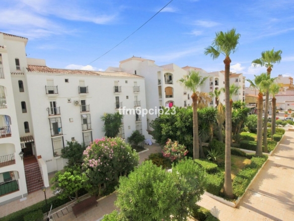 Imagen 4 de Apartamento en Venta en San Luis De Sabinillas Málaga