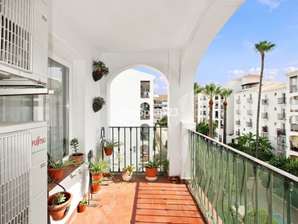 Imagen 1 de Apartamento en Venta en San Luis De Sabinillas Málaga