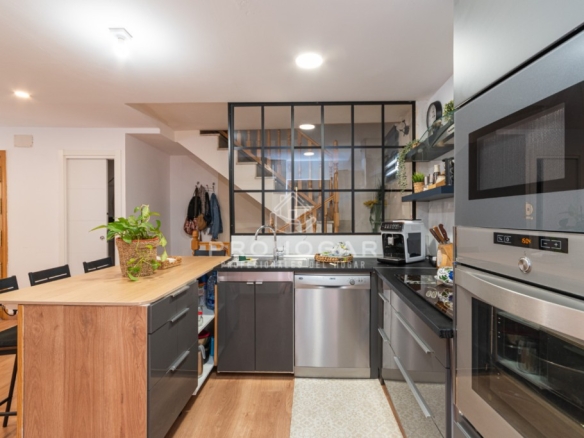 de 174m2 con 3 dormitorios y 2 baños con plaza de garaje
