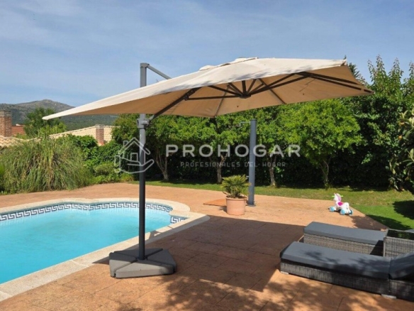 de 158m2 con 4 dormitorios y 3 baños con plaza de garaje