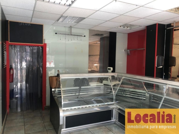 Imagen 1 de Local en venta en Torrelavega
