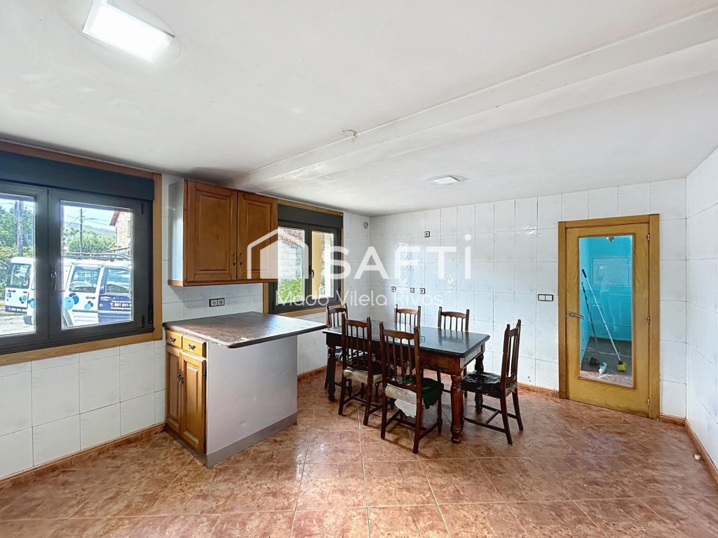 Imagen 2 de Se vende casa con mucho espacio