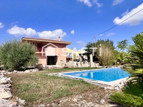 Imagen 2 de Finca rústica con chalet y piscina en Valls