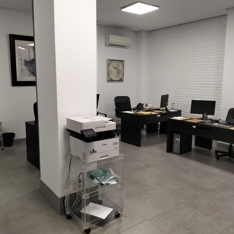 Imagen 3 de Estupendo local comercial en El Arenal!!