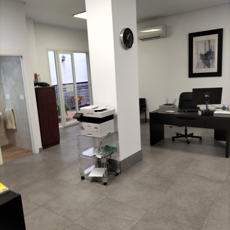 Imagen 4 de Estupendo local comercial en El Arenal!!