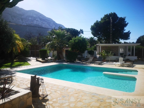 Imagen 2 de Casa-Chalet en Venta en Alicante Alicante