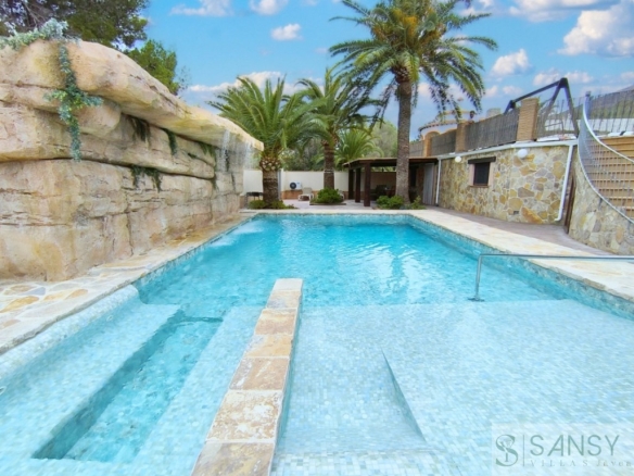 Imagen 1 de Casa-Chalet en Venta en Alicante Alicante