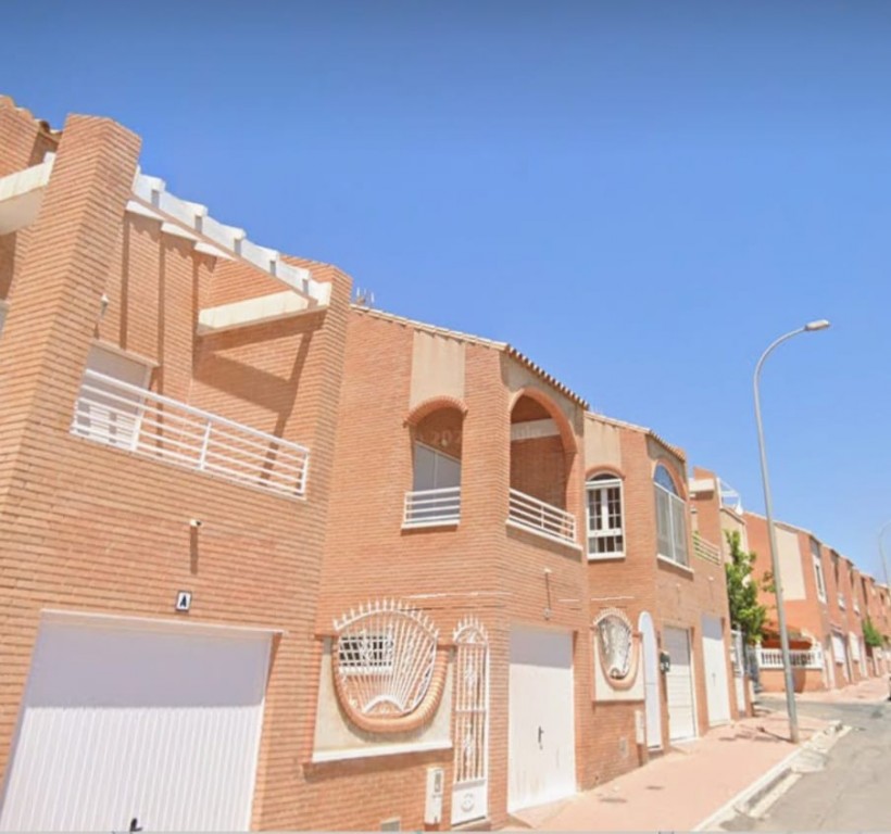 Imagen 1 de Casa-Chalet en Venta en Adra Almería