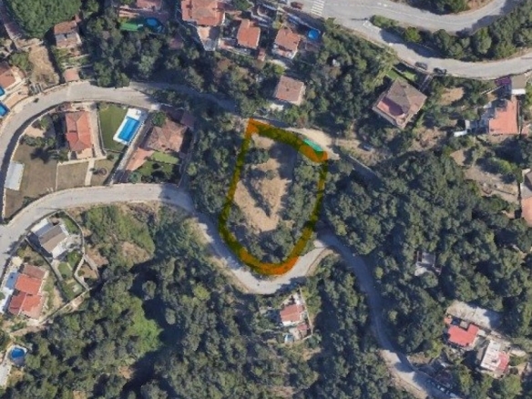 Imagen 1 de Terreno con vistas únicas al mar y montaña