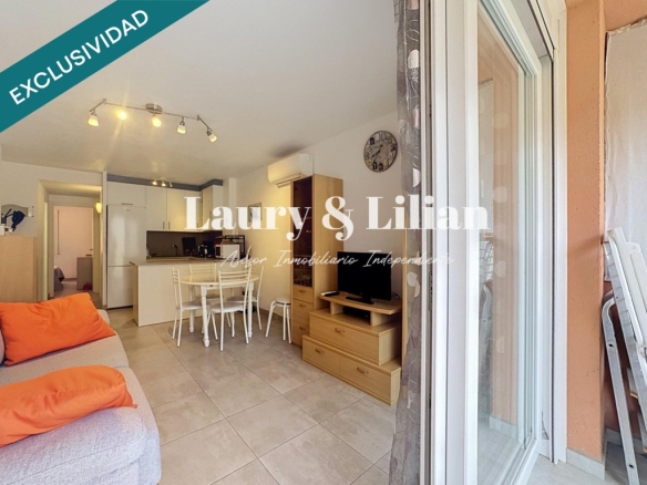 Imagen 2 de Apartamento de 2 dormitorios con licencia turística en Empuriabrava