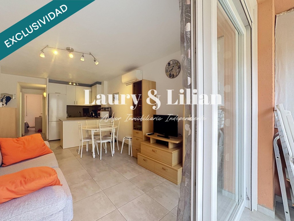 Imagen 2 de Apartamento de 2 dormitorios con licencia turística en Empuriabrava