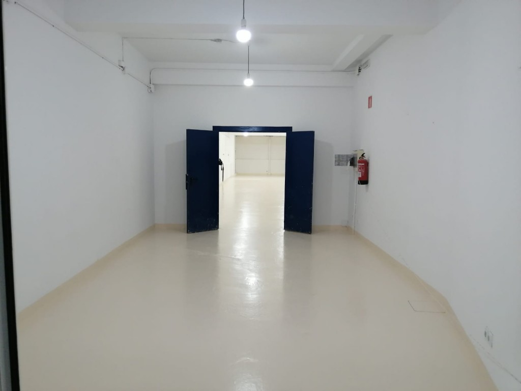 Imagen 3 de Local comercial en Venta en A Coruña La Coruña RONDA DE OUTEIRO
