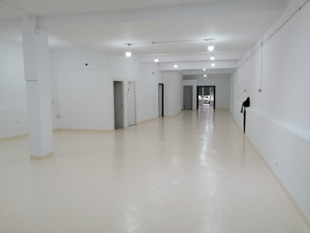 Imagen 1 de Local comercial en Venta en A Coruña La Coruña RONDA DE OUTEIRO